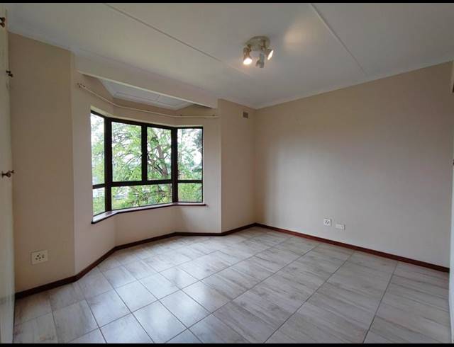2 BEDROOM APARTMENT FOR SALE IN CLARENDON